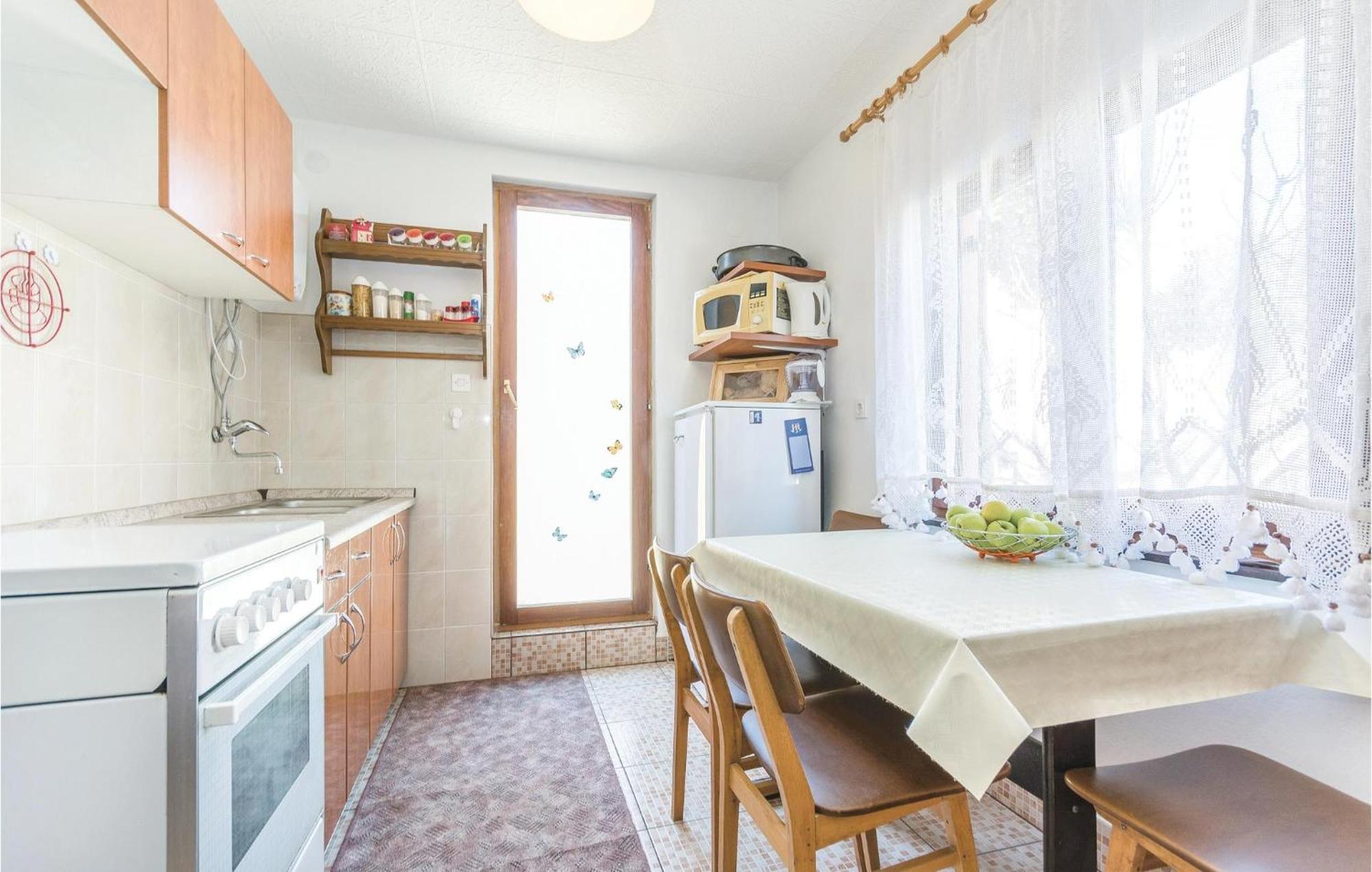 Amazing Apartment In Pavicini With Kitchen Eksteriør bilde